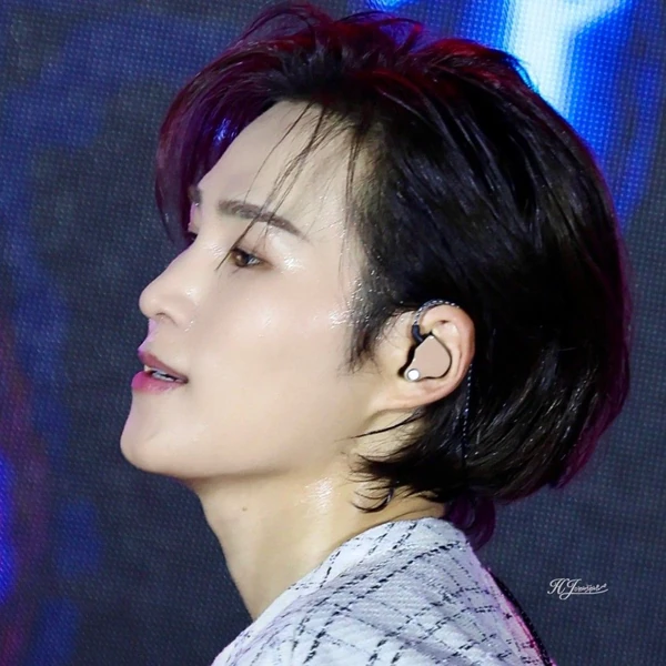 Foto populer Kim Heejae yang penuh cinta dari penggemar