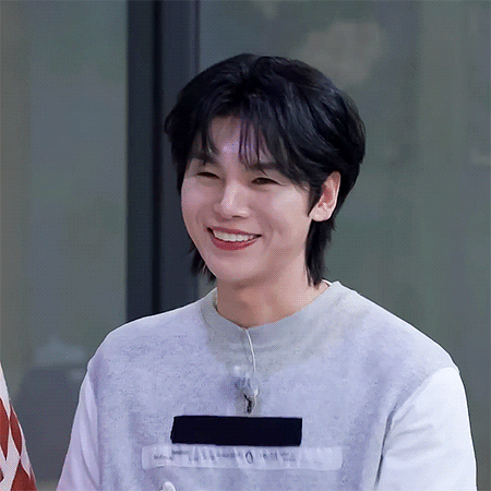 Popular photo full of fans’ love for Kim Junsu (1991)