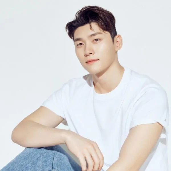 Popular photo full of fans’ love for Jeon Jonghyeok