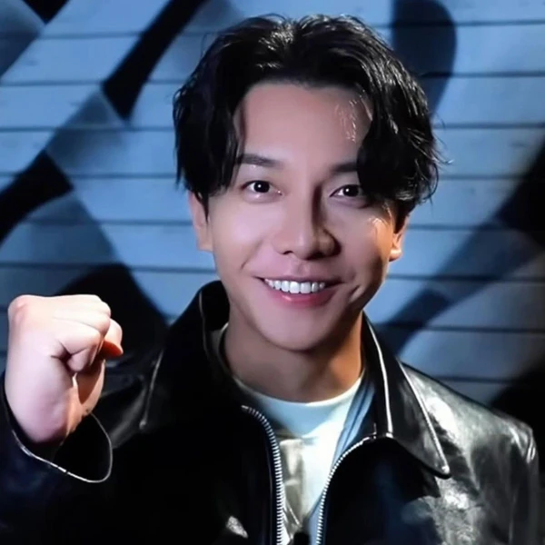 イ・スンギへのファンの愛が詰まった人気写真