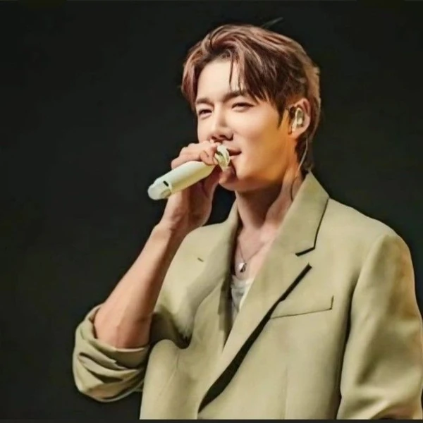 The most loved look of Choi Jinhyuk today