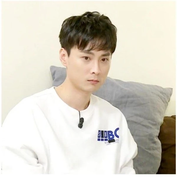 今天最受喜愛的閔庚勳模樣