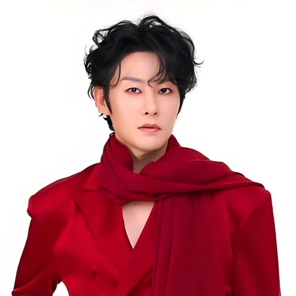 Foto populer Kang Moonkyung yang penuh cinta dari penggemar