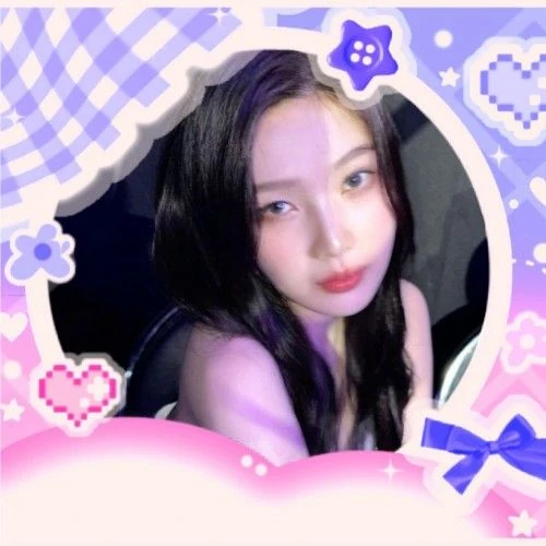 Popular photo full of fans’ love for JOY