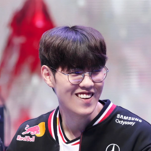 Popular profile photo of Oner loved by fans