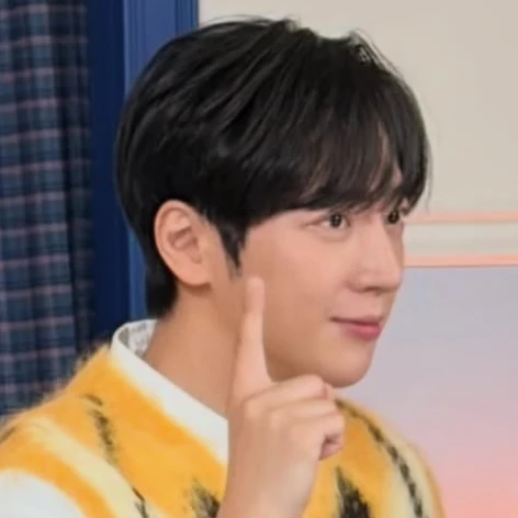 Popular photo full of fans’ love for Lee Sangyeob