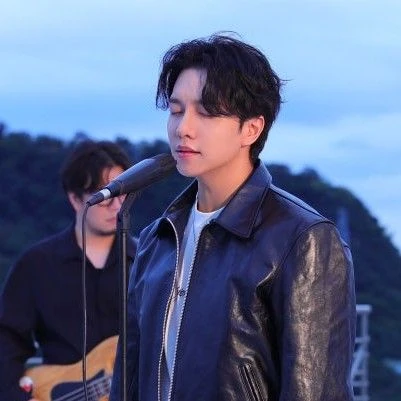 今天最受喜愛的李昇基模樣