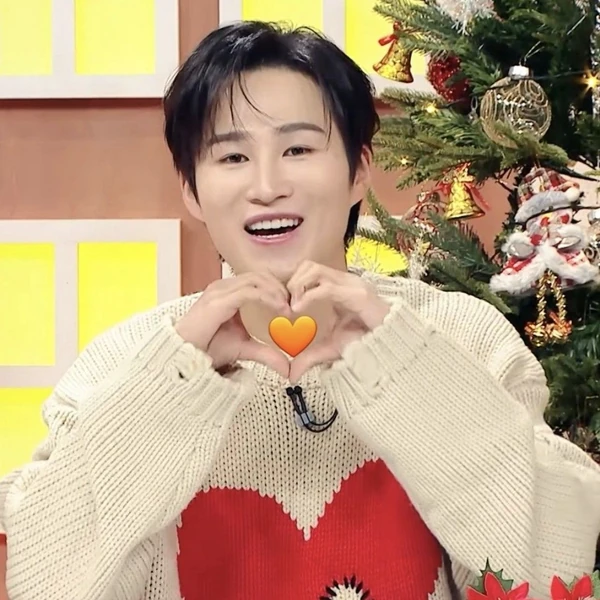 The most loved look of Kim Heejae today