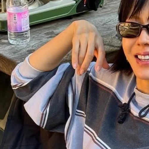 Foto populer Son Yejin yang penuh cinta dari penggemar