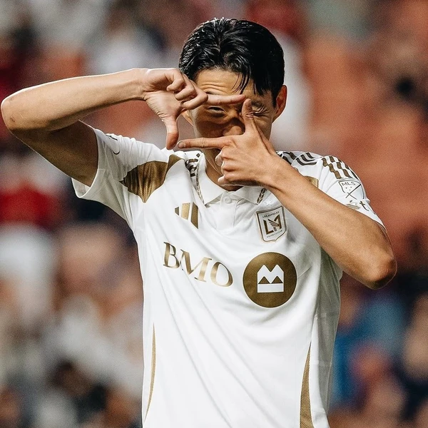 Foto profil populer Son Heungmin yang disukai penggemar