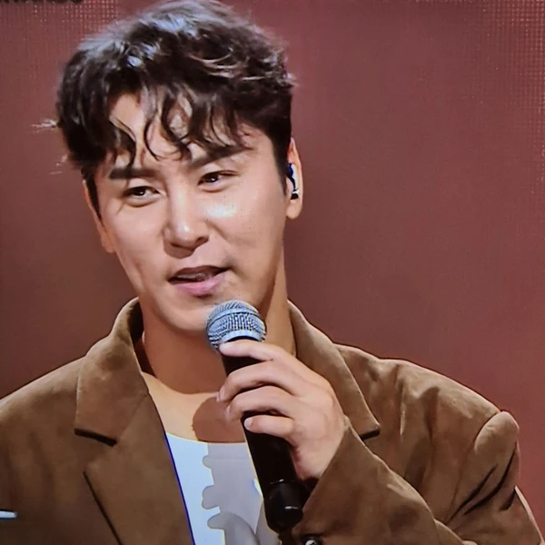 今天最受喜愛的張民好模樣