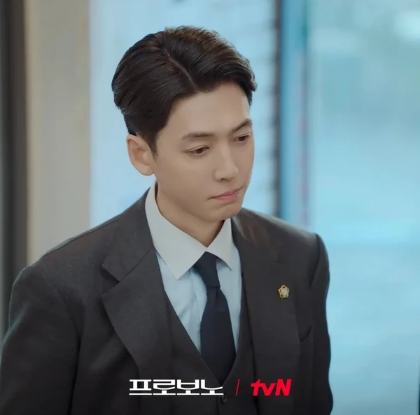 Popular photo full of fans’ love for Jung Kyungho