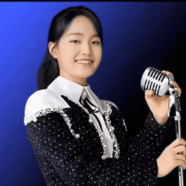 充满粉丝爱意的金泰延人气照片