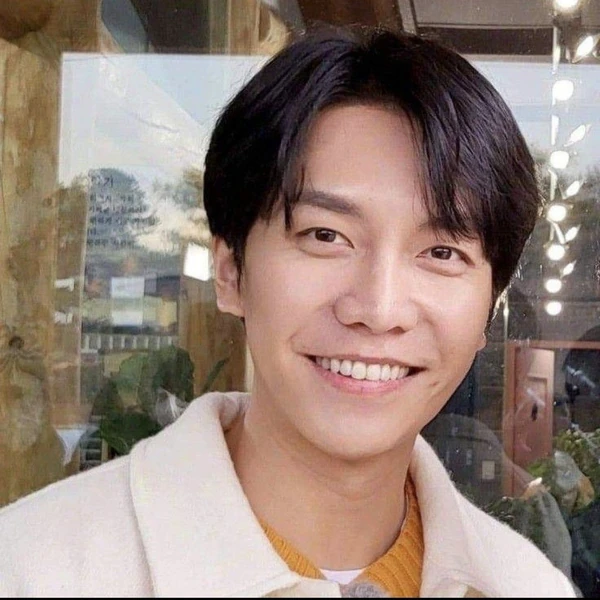 充满粉丝爱意的李升基人气照片