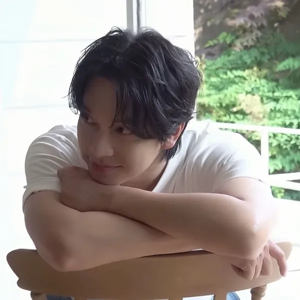 充满粉丝爱意的李升基人气照片