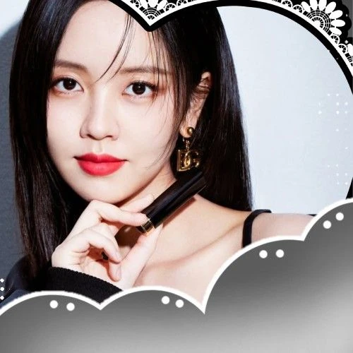 Foto populer Kim Sohyun yang penuh cinta dari penggemar