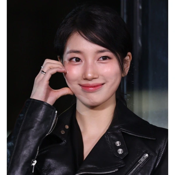 充滿粉絲愛的裴秀智人氣照片