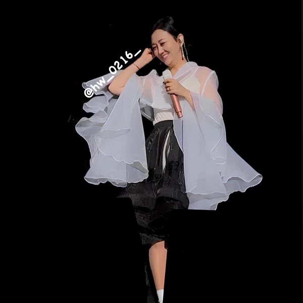 The most loved look of Jang Yoonjeong today