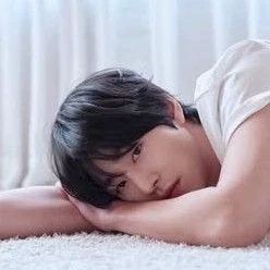 今天最受喜爱的安孝燮模样