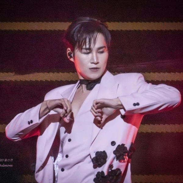 今天最受喜爱的金熙栽模样