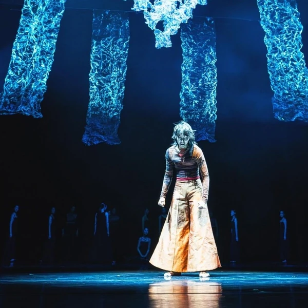 Popular photo full of fans’ love for Ki Moogan