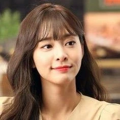 The most loved look of Seol Inah today