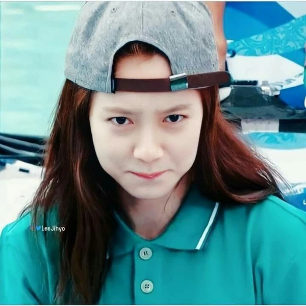 Penampilan Song Jihyo yang paling disukai hari ini