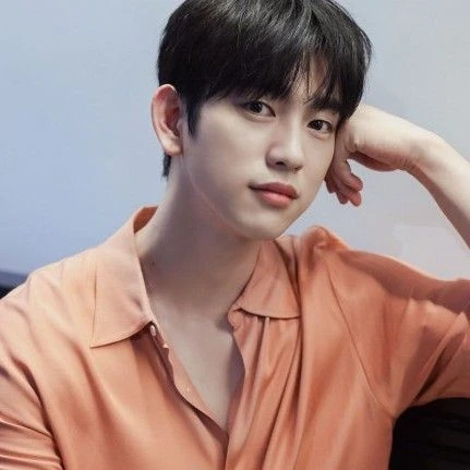 今天最受喜爱的朴珍荣模样