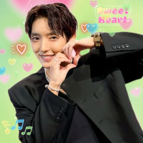 Foto populer Lee Joongi yang penuh cinta dari penggemar