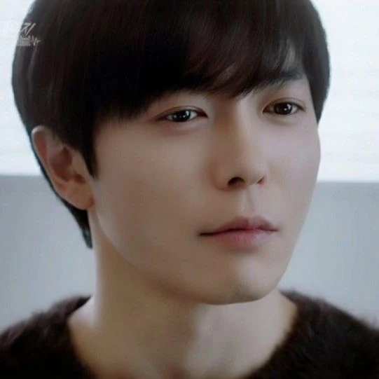 Popular photo full of fans’ love for Kim Jaewook