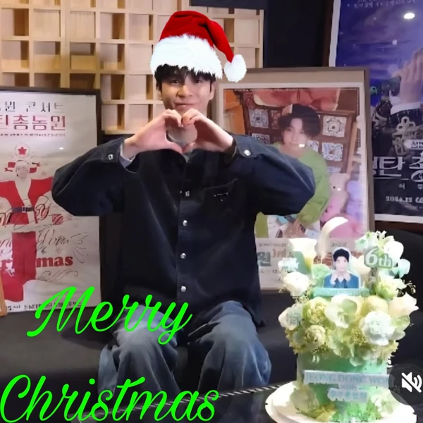 Foto populer Jeong Dongwon yang penuh cinta dari penggemar