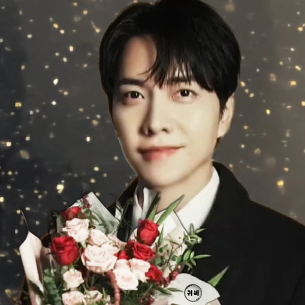 今天最受喜爱的李升基模样