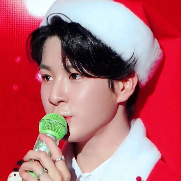 チョン・ドンウォンへのファンの愛が詰まった人気写真