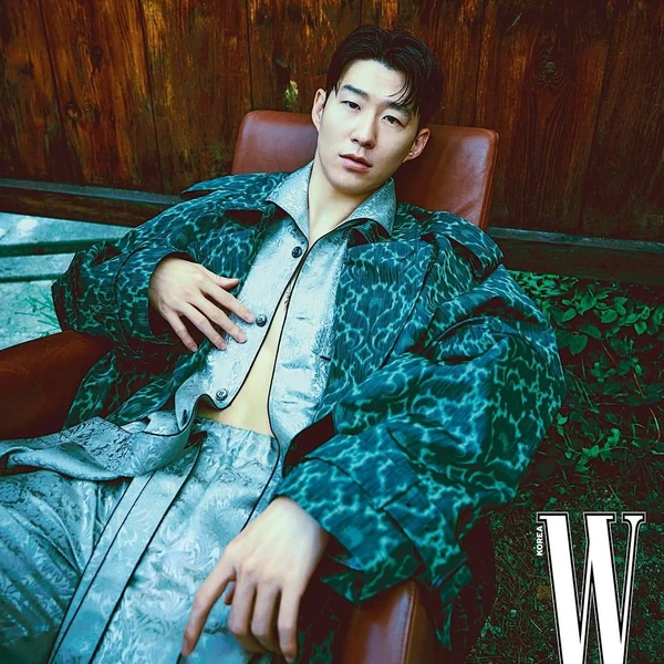 Foto profil terbaik Son Heungmin hari ini di Choeaedol Celeb