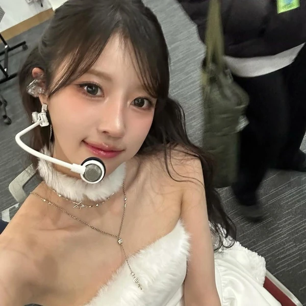 Popular photo full of fans’ love for Lee Mijoo