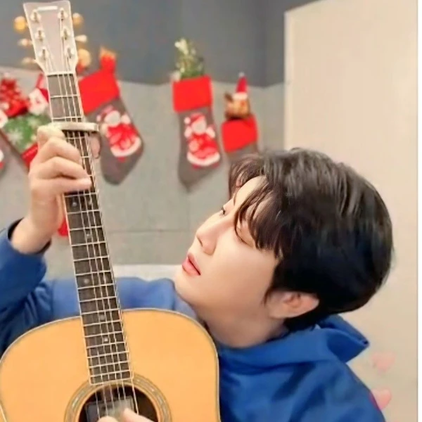 チン・ヘソンへのファンの愛が詰まった人気写真