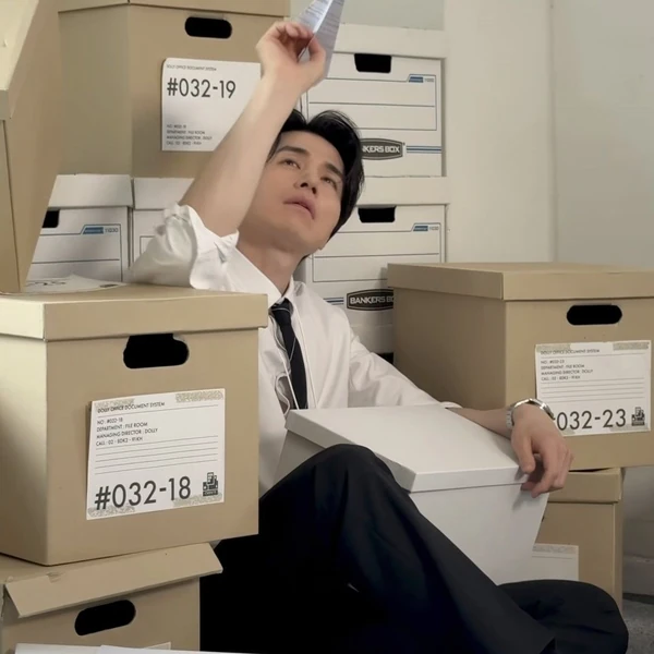 Popular photo full of fans’ love for Lee Dongwook