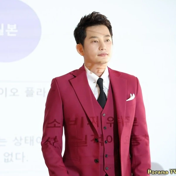 Popular photo full of fans’ love for Park Sihoo