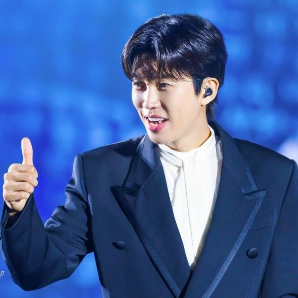 充滿粉絲愛的林英雄人氣照片