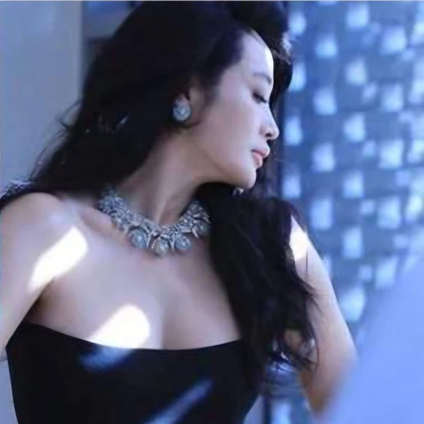 今天最受喜爱的金惠秀模样