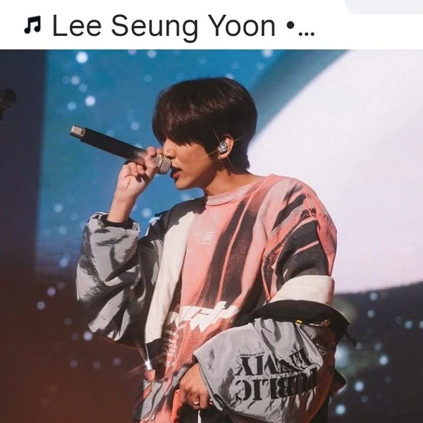 The most loved look of Lee Seungyoon today