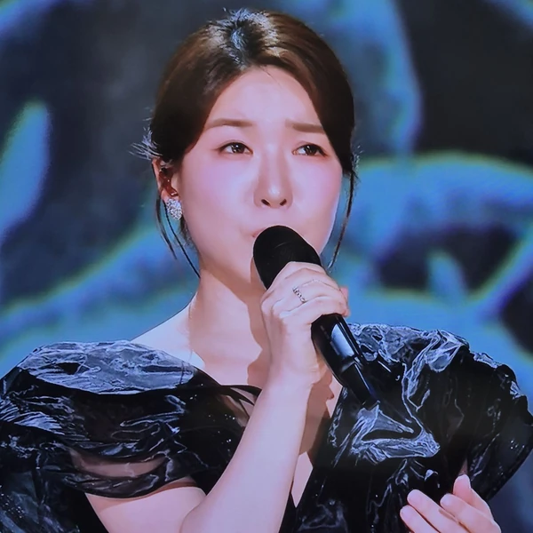 The most loved look of Ryu Wonjung today