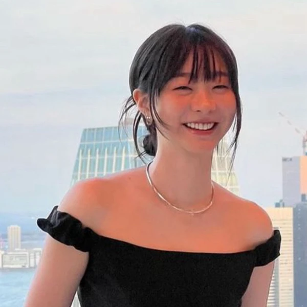 The most loved look of Kim Dami today