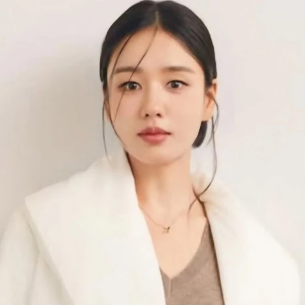 Top moment of Ahn Eunjin chosen by fans