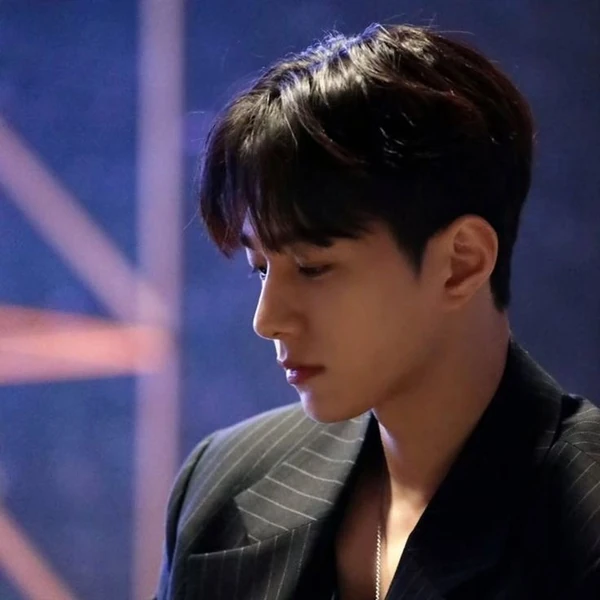 Top moment of Kim Myungsoo (L) chosen by fans