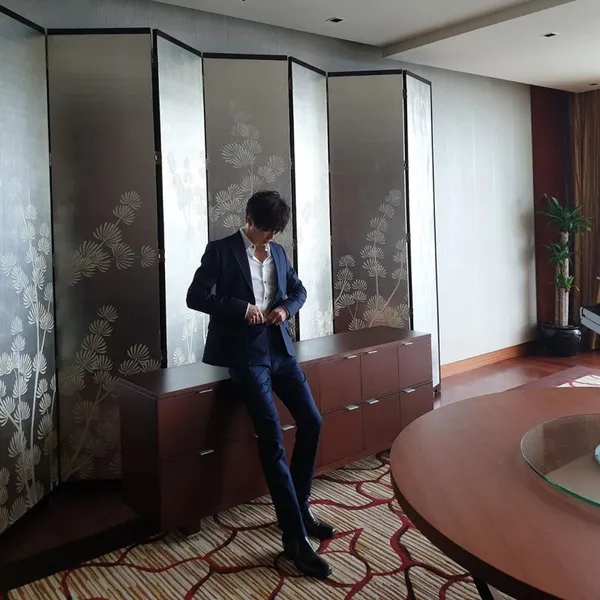 今天最受喜愛的金材昱模樣