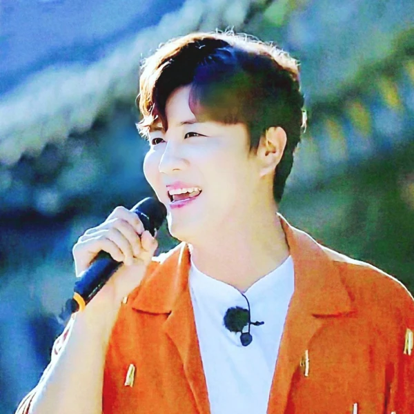 充满粉丝爱意的晋海成人气照片