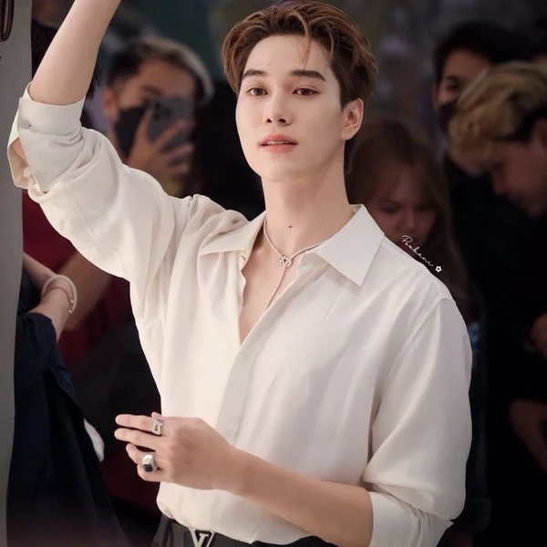 오늘 가장 사랑받은 나니 히란킷의 모습