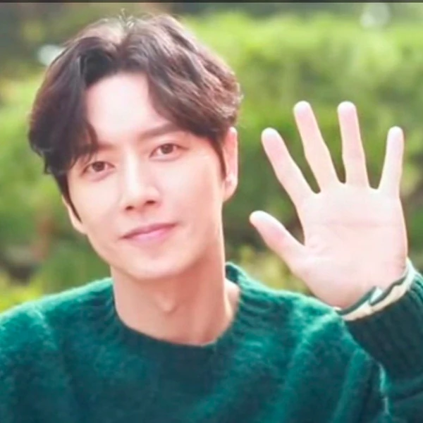 Popular photo full of fans’ love for Park Haejin