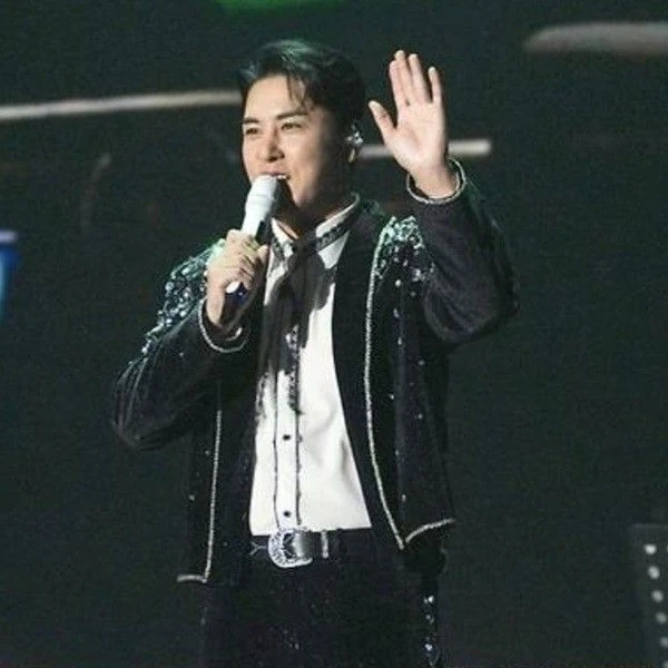 チャン・ミンホへのファンの愛が詰まった人気写真